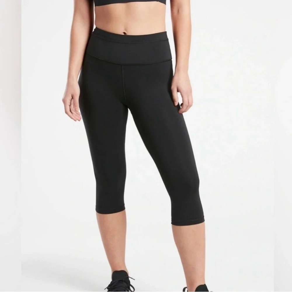 Athleta Accelerated Crop leggings - Picture 1 of 7